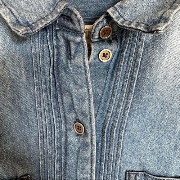 American Eagle Outfitters Denim Button Up Chambray Puff Sleeve 100% Cotton XS - Picture 7 of 7